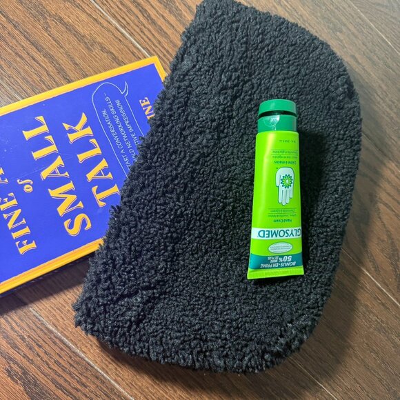 Banana Republic Vintage Black Persian Lamb Muff - Picture 4 of 5